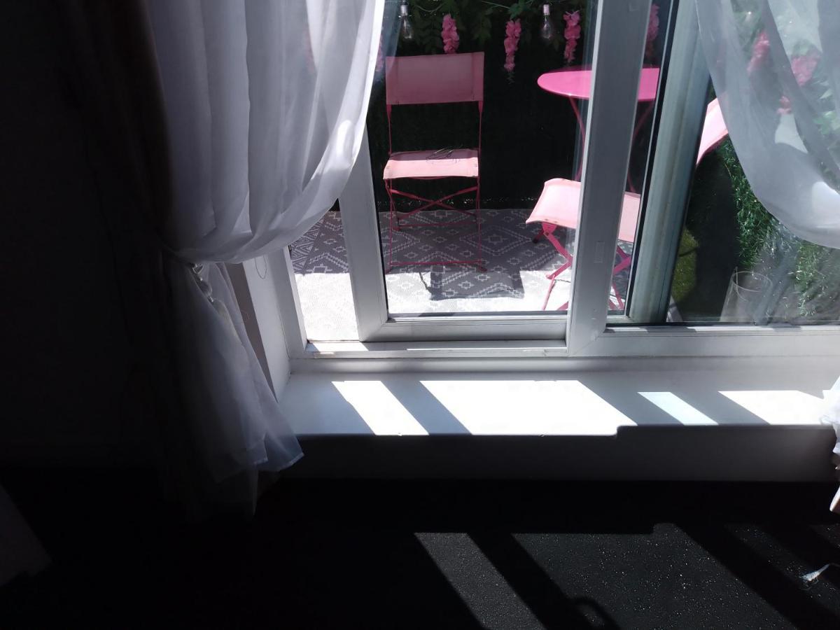 Bed And Breakfast Double Room Chester City Centre, Free Parking ภายนอก รูปภาพ